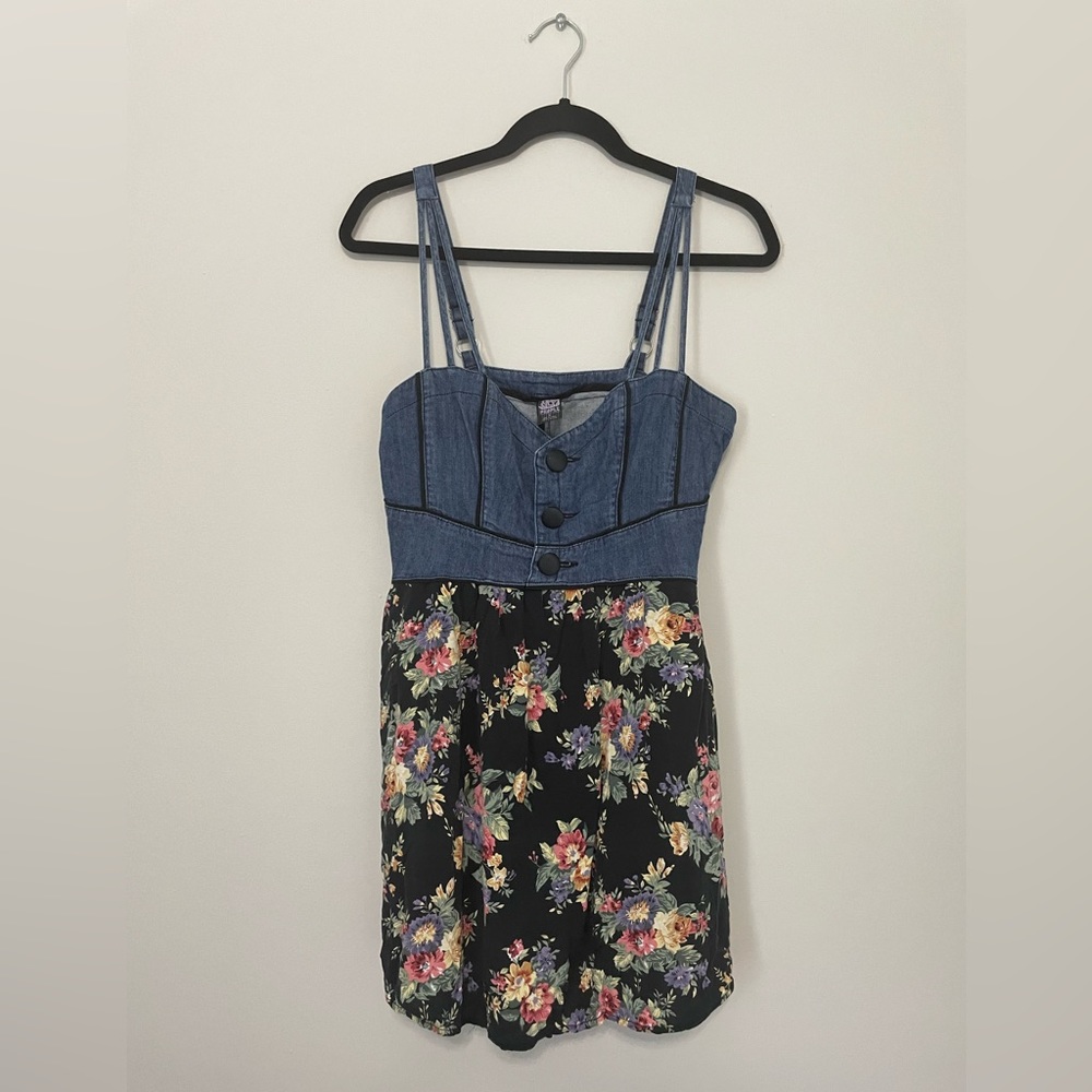 Free People
M(8) Bohemian, summer, mini dress, denim, floral
